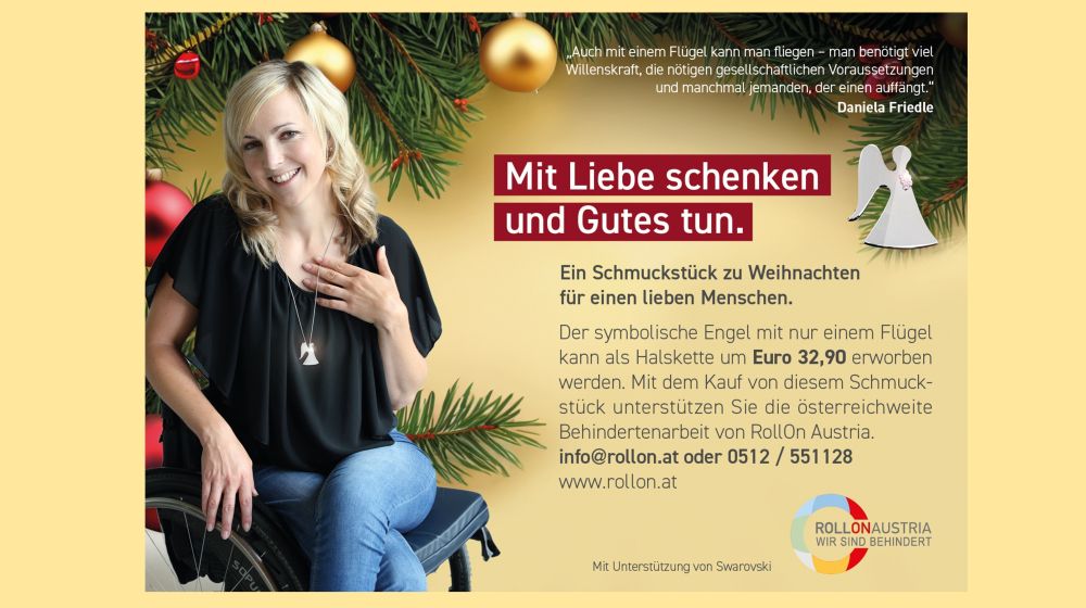 Daniela Friedle mit dem Schmuckstück