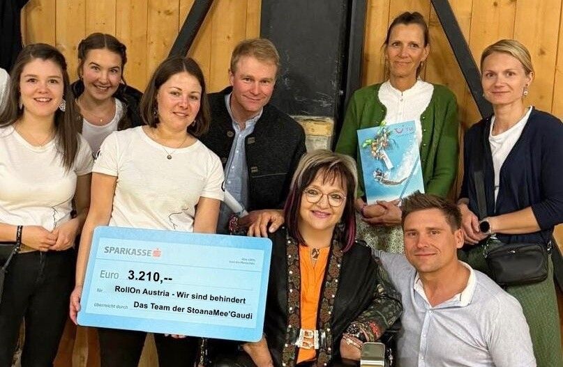 Scheckübergabe bei der StoanaMee’Gaudi