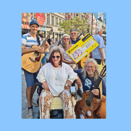 Kurt Mikula bedankt sich beim Leben und beschenkt RollOn Austria