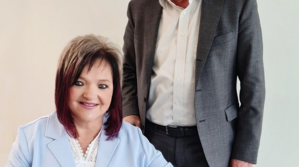 Marianne Hengl besucht die „Stehaufmenschen“ Lisi & Andi für die Tiroler Gemeindezeitung