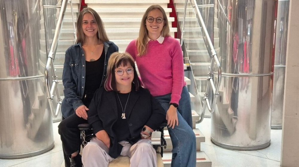 02.11.25 / 20.04 Uhr / Bianca Schatz ist Gast von Marianne Hengl und Diana Foidl in ORF Radio Tirol „Stehaufmenschen“