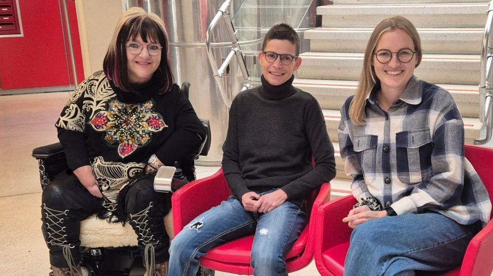 Anita Ruetz ist Gast von Marianne Hengl und Diana Foidl in ORF Radio Tirol "Stehaufmenschen"